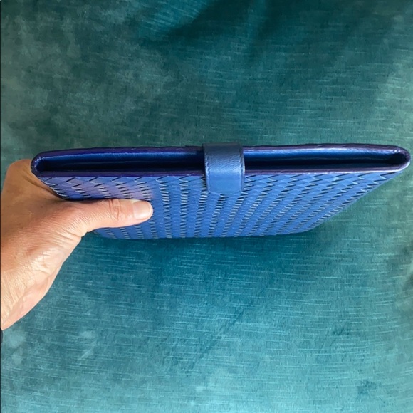 Bottega Veneta iPad woven leather iPad case-AUTHENTIC! - Picture 5 of 8